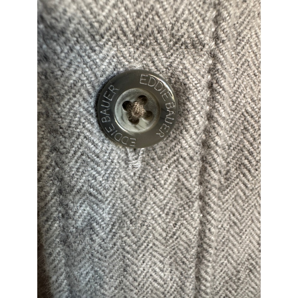 Eddie Bauer Mens Gray Herringbone Flannel Shirt L Classic Fit Outdoor Preppy - Picture 4 of 13
